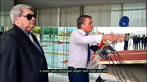 Bolsonaro explod3 defendendo o Brasil das forças da maldad3