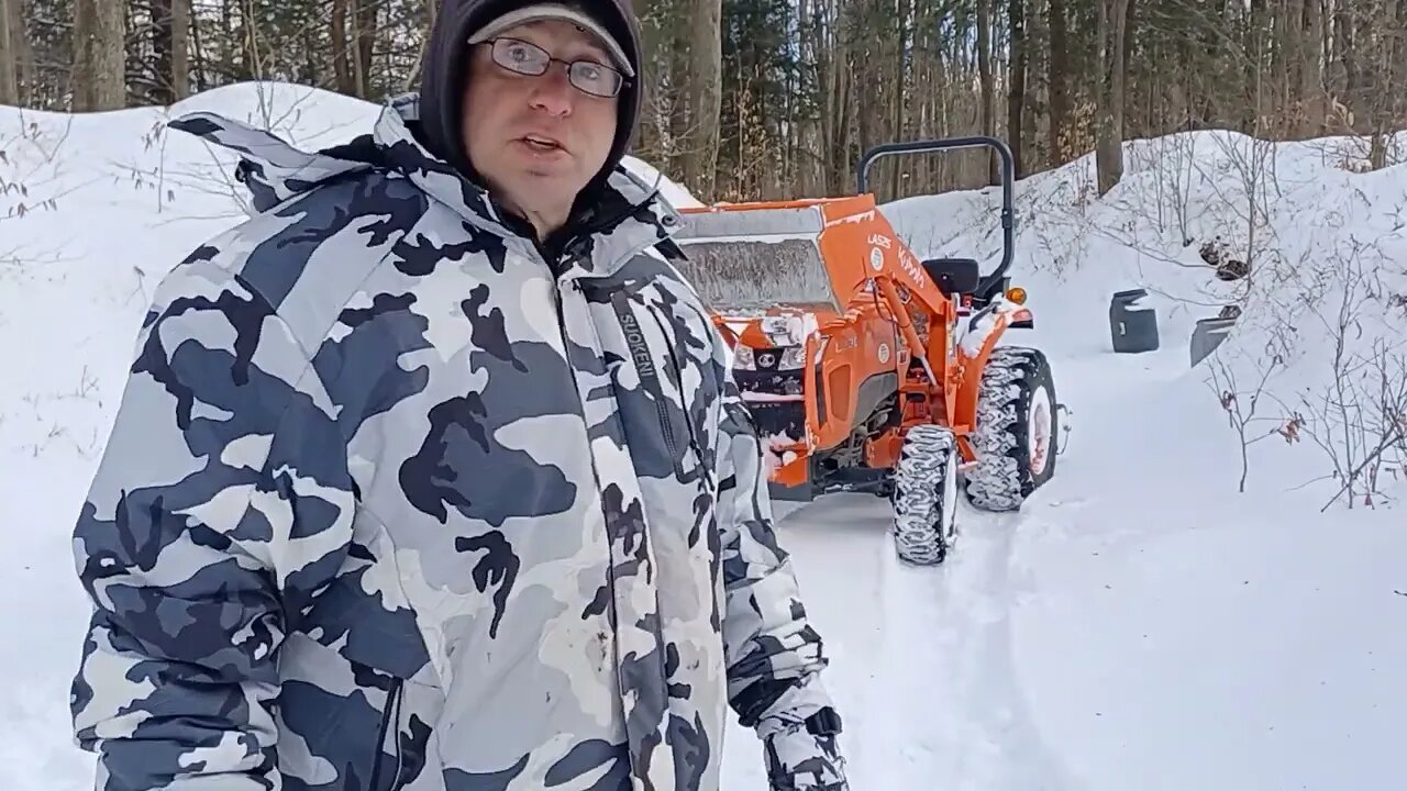 Kubota L3901 Plowing with Bucket