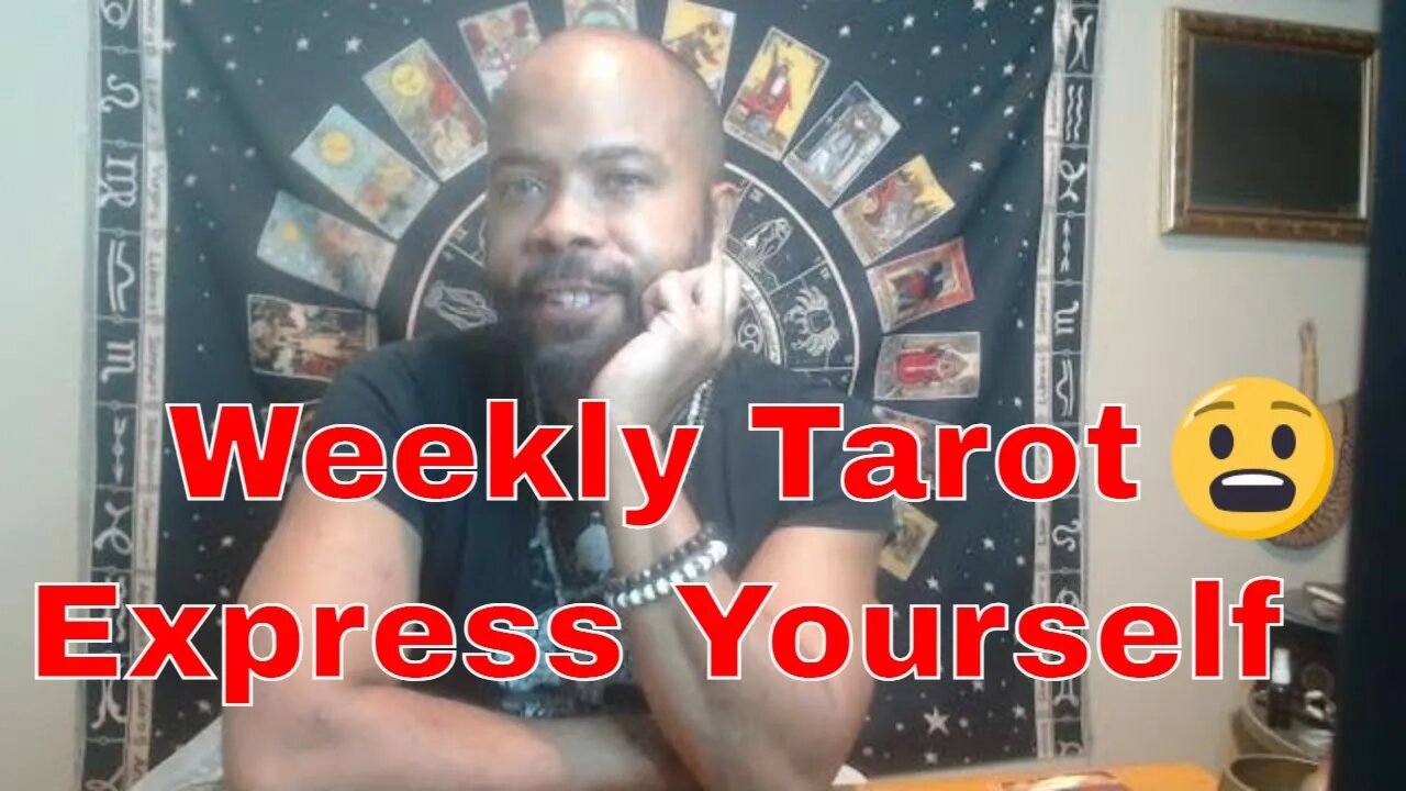 Weekly Tarot Live with Montré 🔮