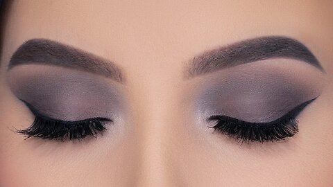 Cool Toned Winged Liner Eye Look Tutorial