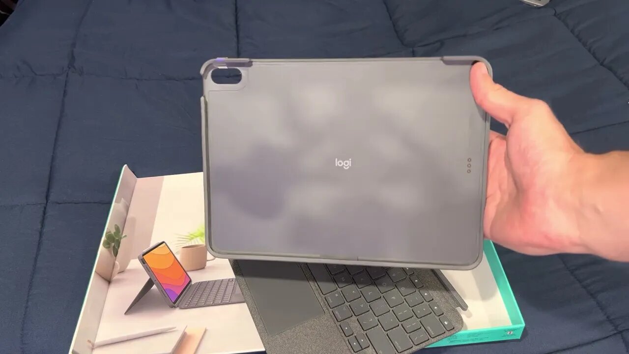 Logitech Combo Touch for iPad Air 4th 5th Gen Unboxing Review