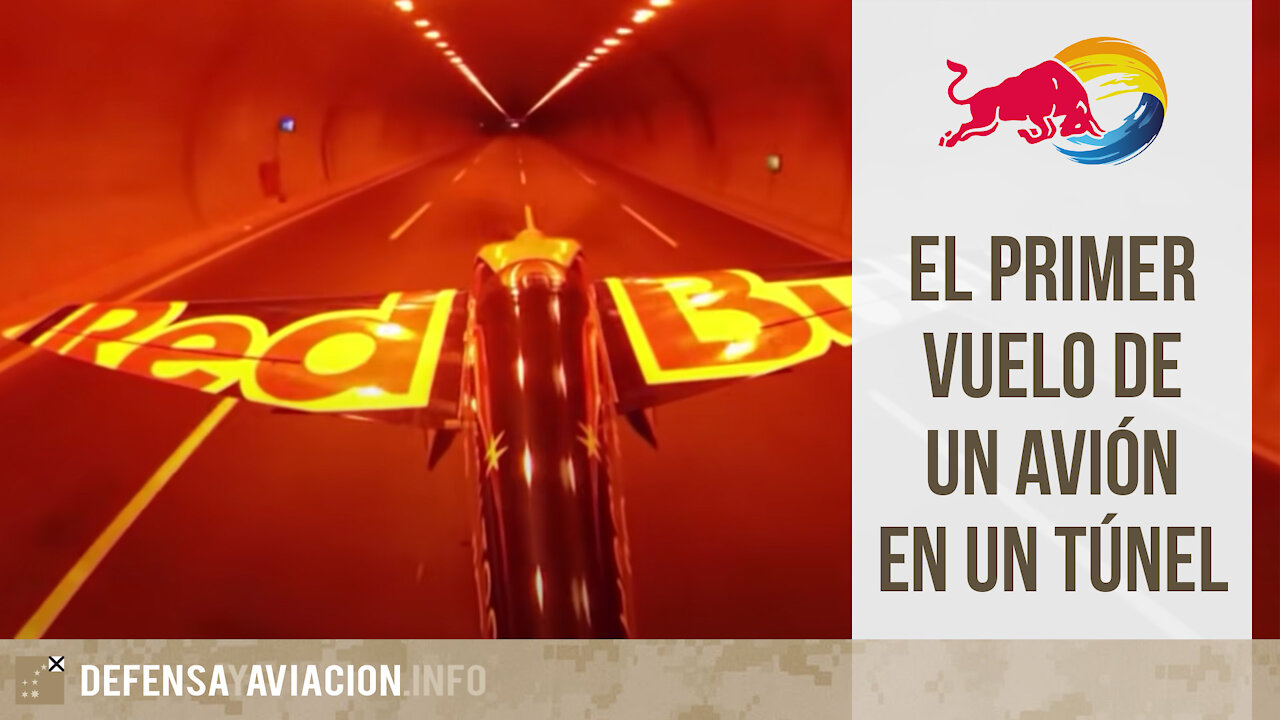 El primer vuelo de un avión en un túnel
