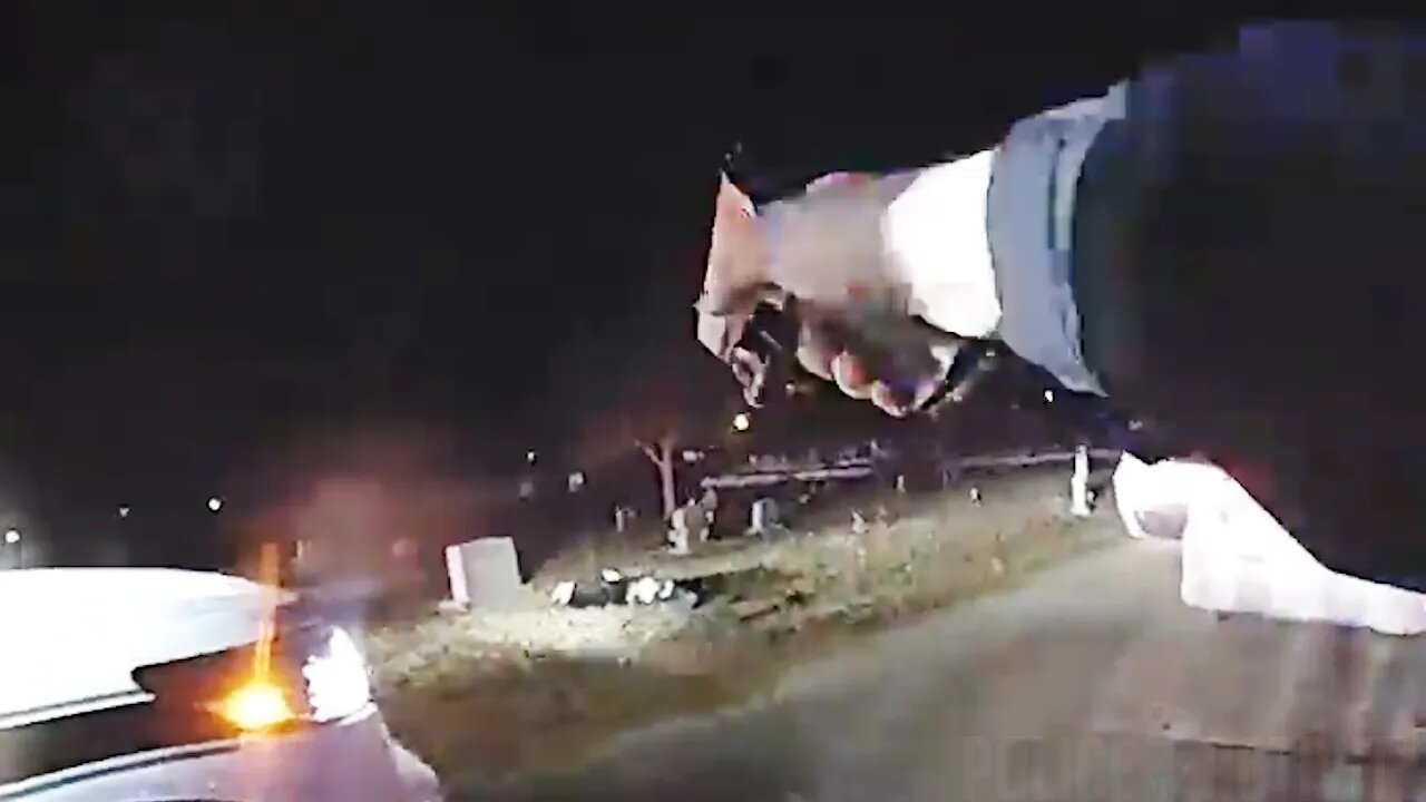 Cops Shoot Suspect Armed With a Pistol and a Shotgun in Tulsa, Oklahoma
