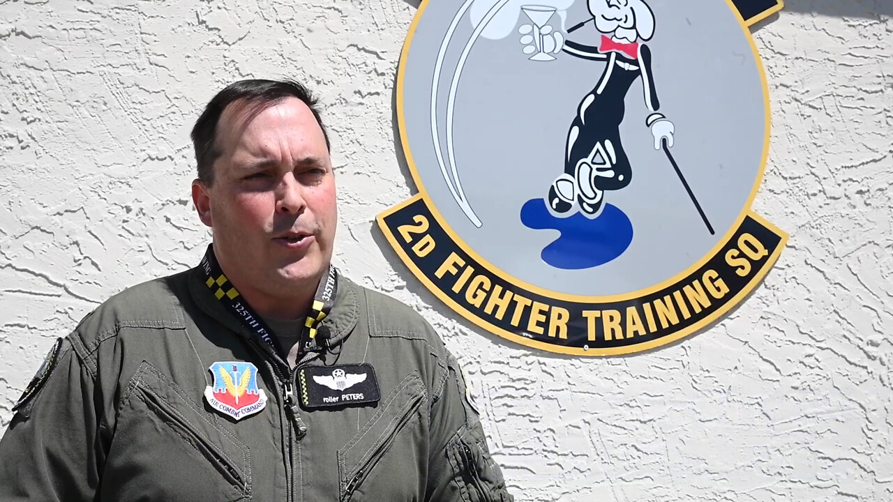 1st grade teacher participates in T-38 Talon familiarization flight