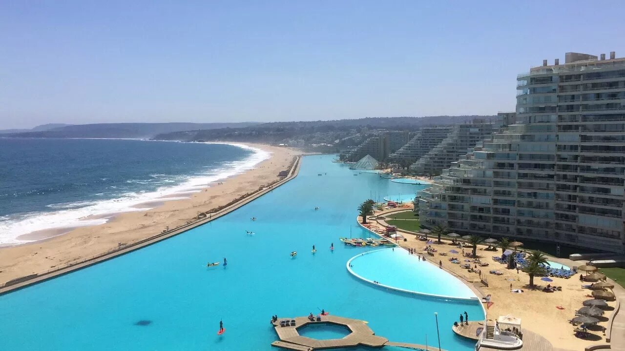 The World's Largest Swimming Pool