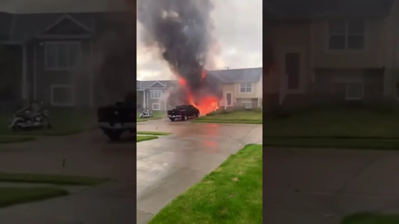 What a way to celebrate the Fourth of July 😂#insanecuts #fire #fireworks #garage