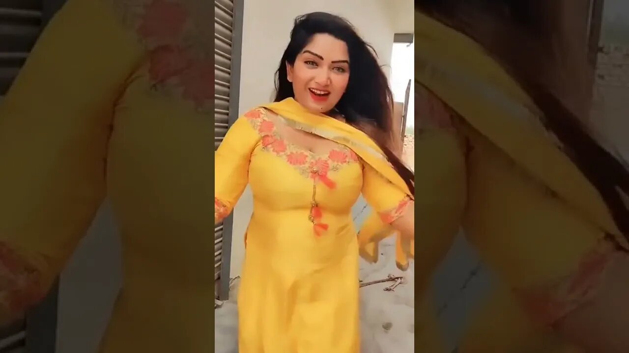 Desi Girl Dance 4 #Livesty #ytshorts #desigirls #disegirlsdance #desidance #dance #viral #viral2022