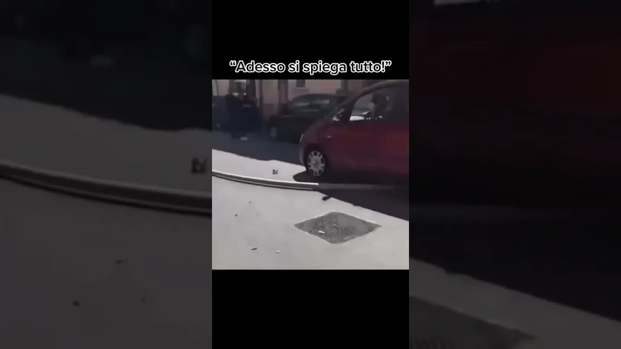 ADESSO SI SPIEGA TUTTO! SIGNORAAAA!