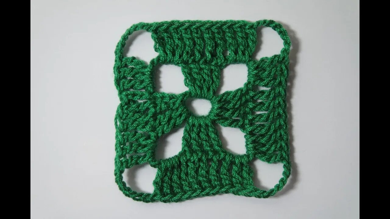 How to crochet simple square free written pattern in description