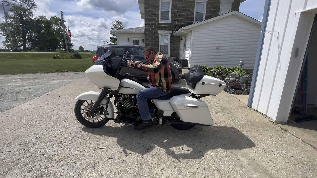 Mat doing a burnout leaving my house on a Harley roadglide