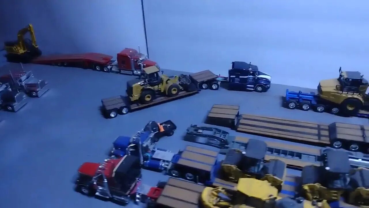 Full Quick View Of Truck Stop and Heavy Equipment Yard 1/64 Diecast Diorama DCP by First Gear