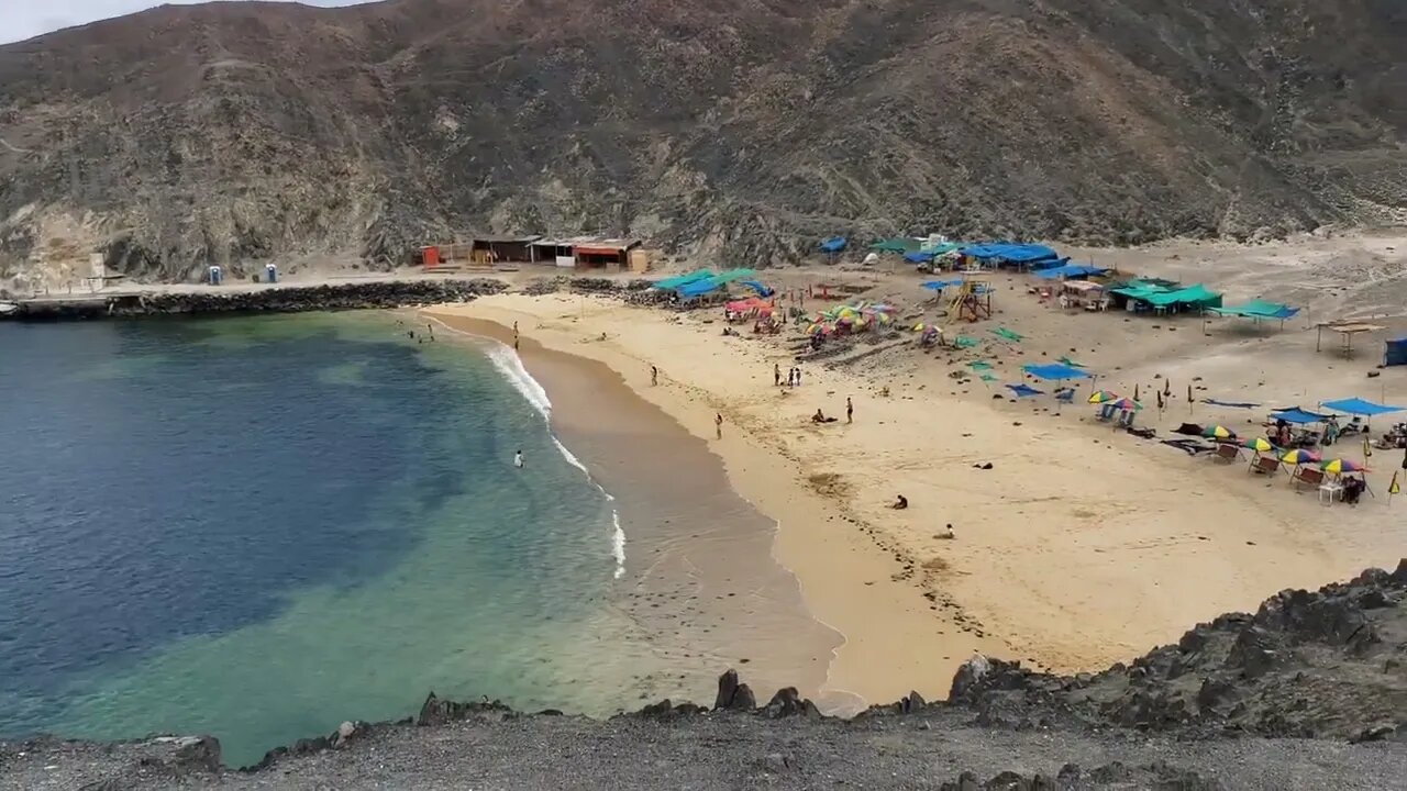 VISTA DESDE EL CERRO - PLAYA CALETA COLORADA