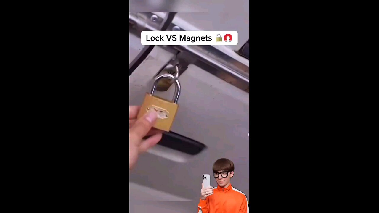 OPENING A PADLOCK WITH A MAGNET 🧲