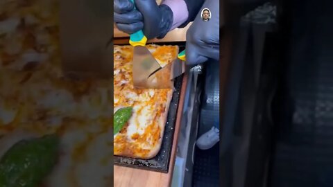 Italian Cheese Pizza, Famous Pizza Of Italy #UpFoodReview #ytshorts #Pizza #Streetfood #viral2022