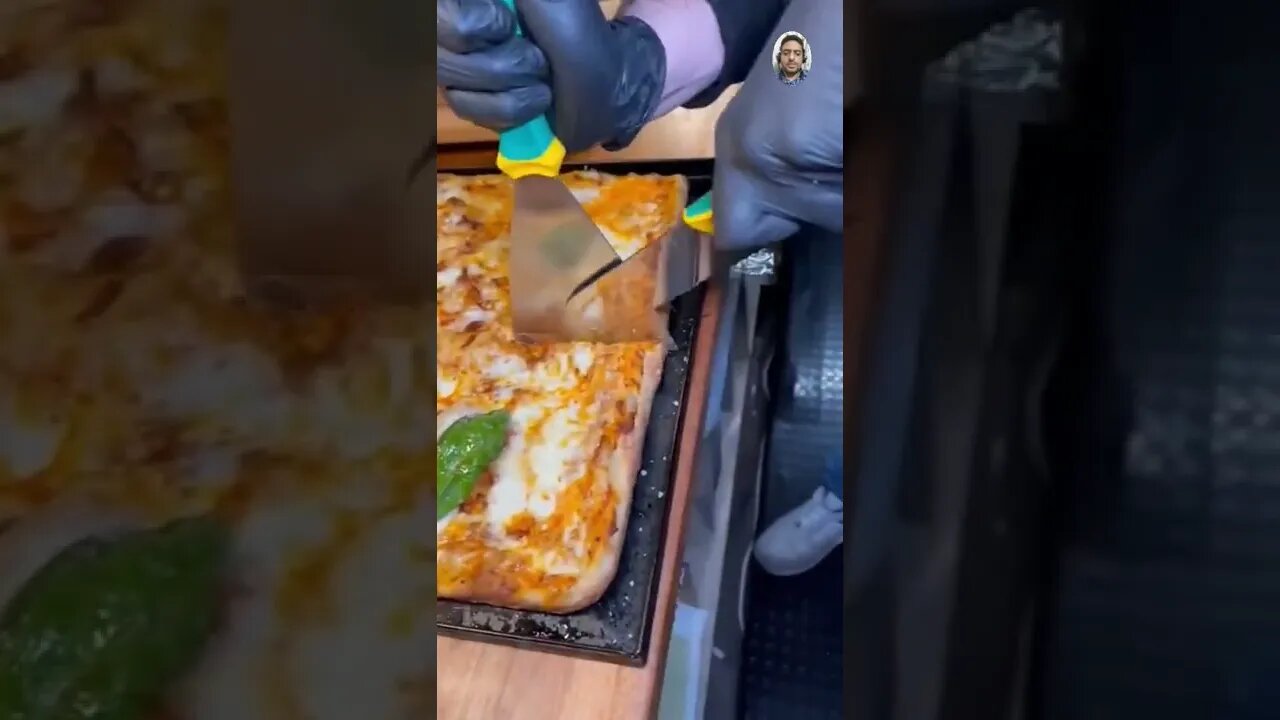Italian Cheese Pizza, Famous Pizza Of Italy #UpFoodReview #ytshorts #Pizza #Streetfood #viral2022