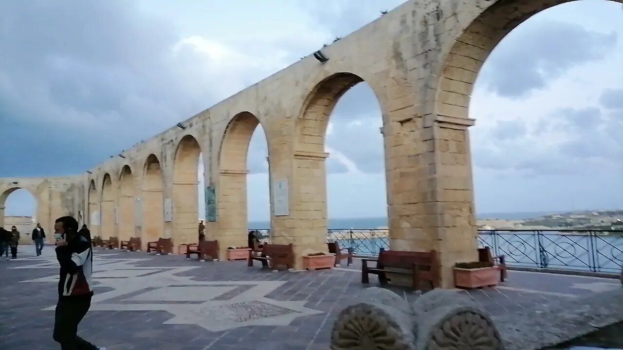 malta is beautiful country! हामी नेपाली हरू को लागि हावा पानी सुहाउँदो देश. फूल VIDEO मा छ