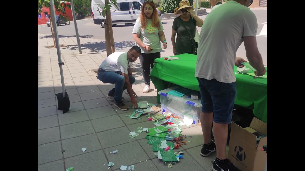 Separatismo e izquierda sueltan a sus perros fascistas contra VOX en Montblanch (Tarragona)