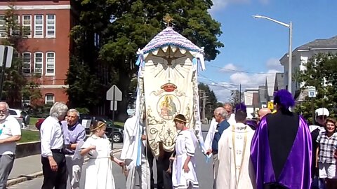 Banner of Madonna Della Cava Processes to the Church Hall 8 13 17