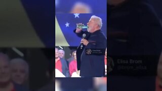Lula promete churrasco e cerveja