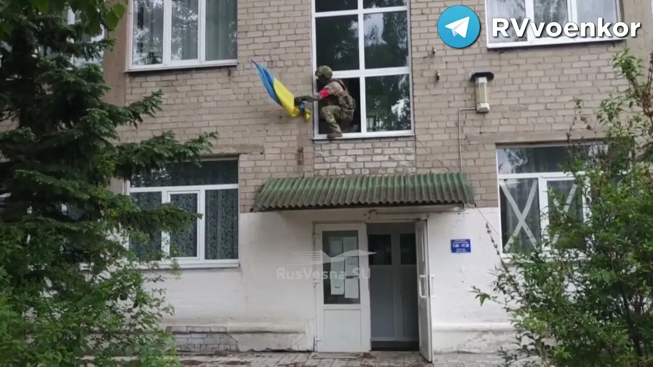 The Liberated Krasny Lyman Continues To Be Cleared Of All The Symbols Of Ukraine