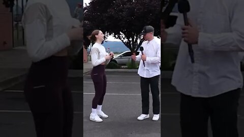 Girl Almost Let’s Stranger Hold Her Wallet