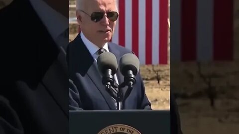 Joe vs the Teleprompter 🍿🤣