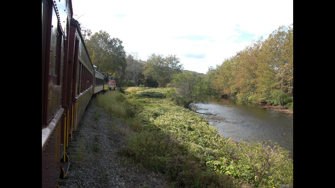 Stourbridge Line Pocono Mountains Fall Foliage Express train ride 2024