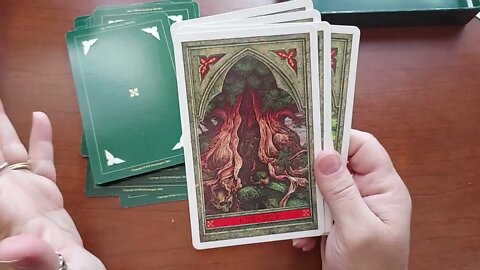 Flipthrough and Review of The Green Man Tree Oracle by John Matthews and Will Worthington