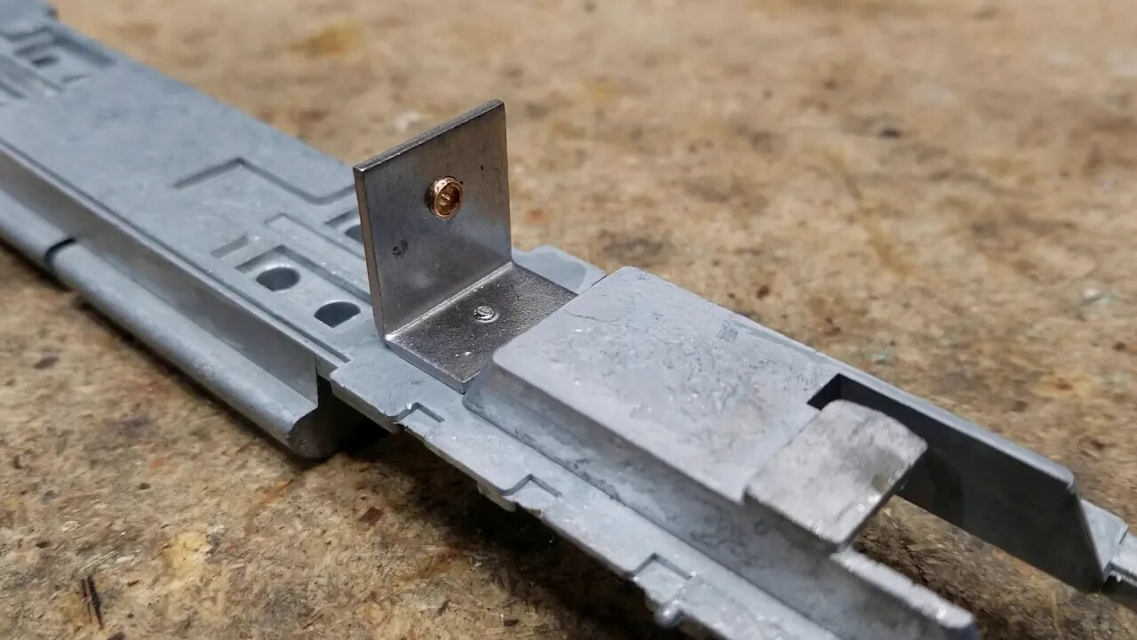 Athearn Blue Box DD40 frame cleaned in ultrasonic