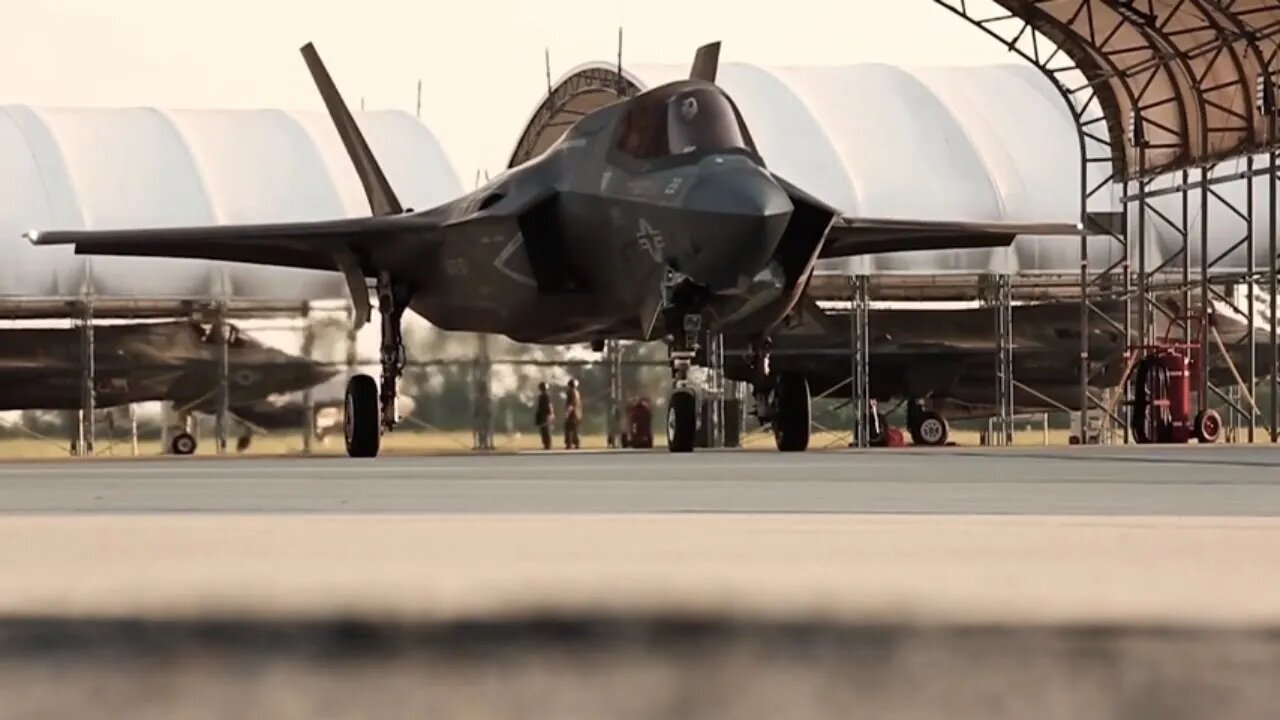 🔴👀🔴 First Female F-35B Pilot | Capt. Anneliese Satz