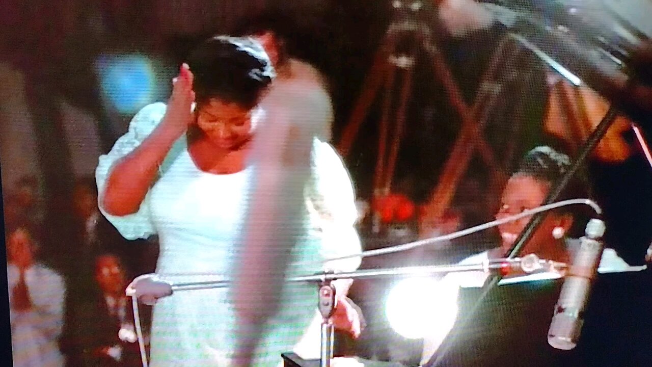 Mahalia Jackson 1958 Everybody Talkin Bout Heaven Live