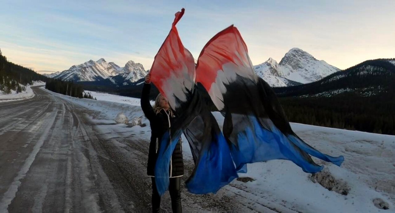 Lord I Lift Your Name On High - Worship with Flags