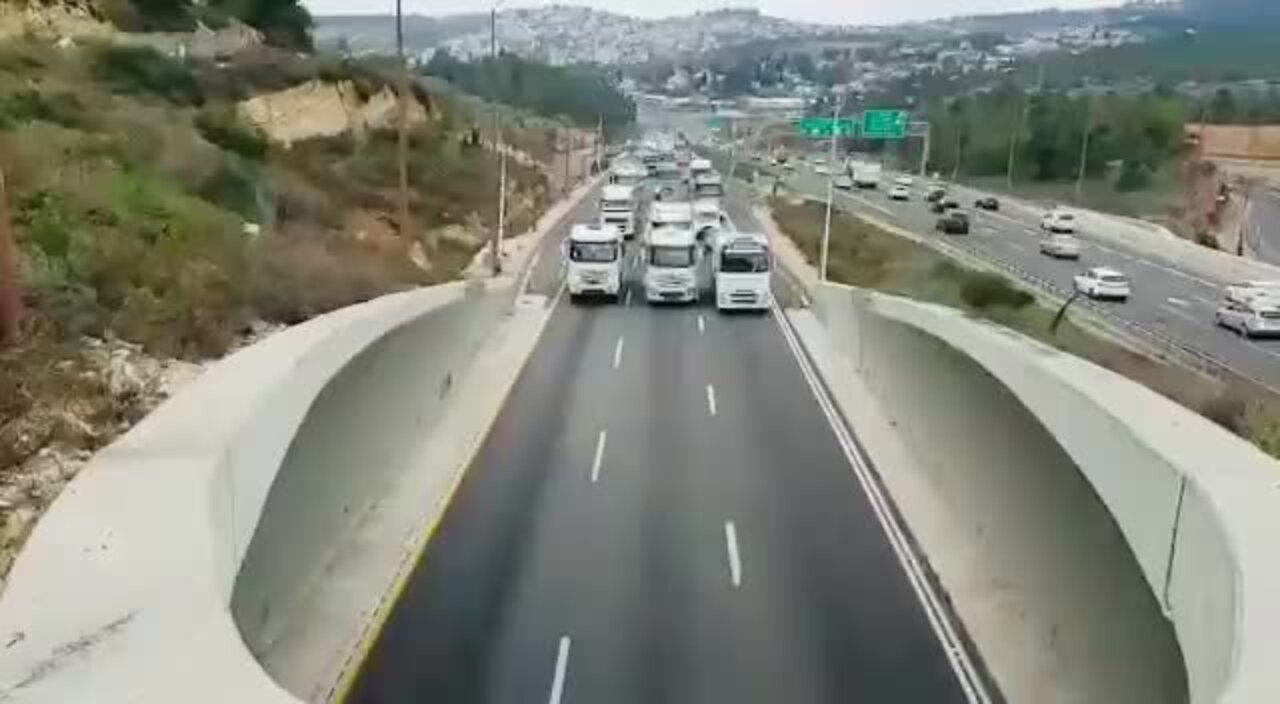 Freedom Convoy In Jerusalem, Israel Protesting Against Vaccine Mandates & Covid Restrictions.