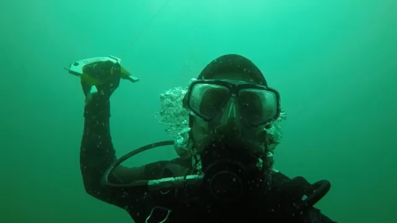 Scuba with a friend