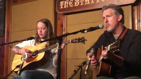 Bryan Sutton & Billy Strings - Walkin’ Across (Station Inn)