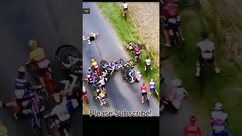 Huge Wipeout! Womens Tour de France