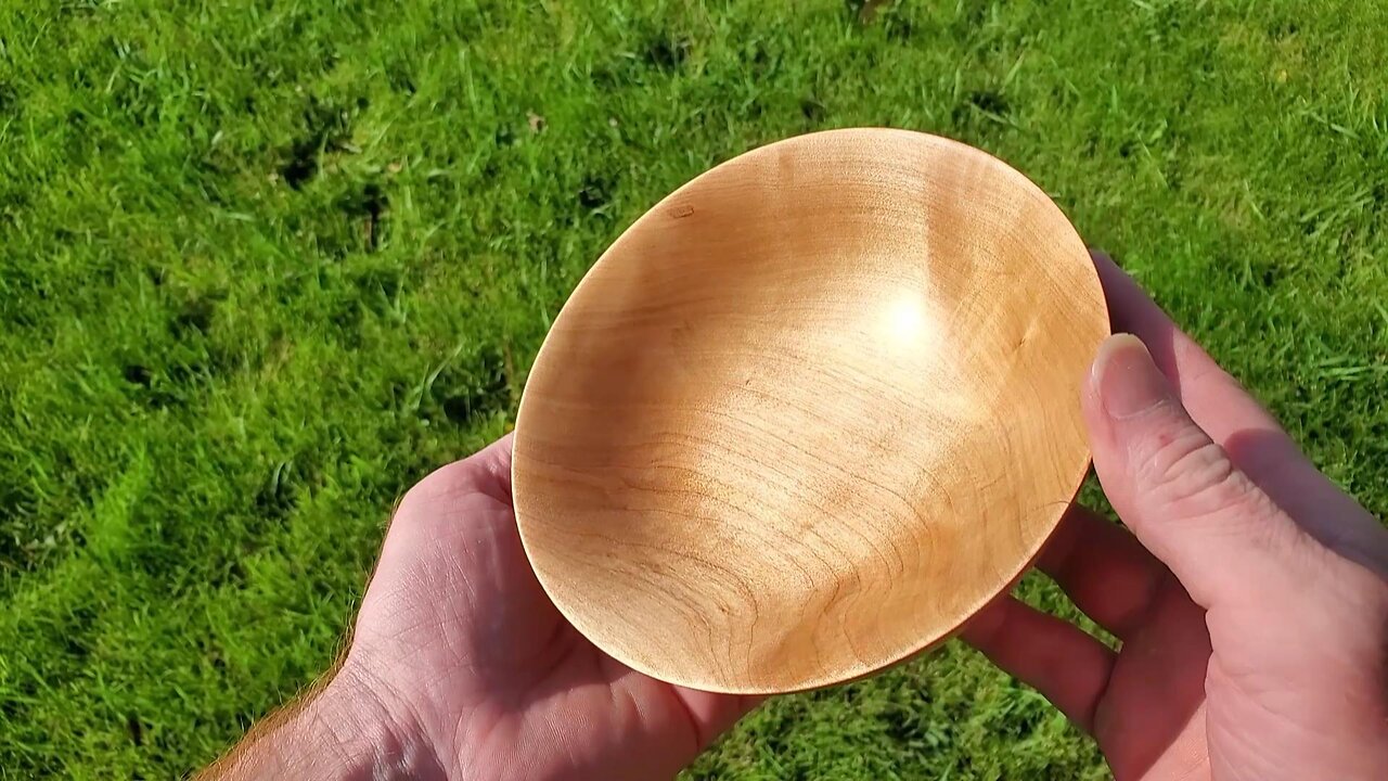 Sunkist Sappy Syrup Maple Wooden Bowl