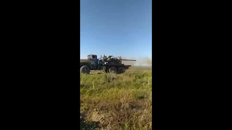 DPR gunners mounted a 57mm anti-aircraft cannon on a truck