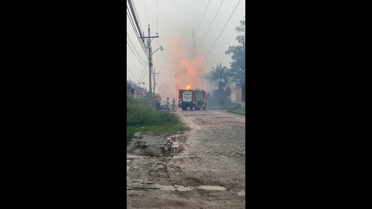 The fire truck that came to put out the fire, caught on fire