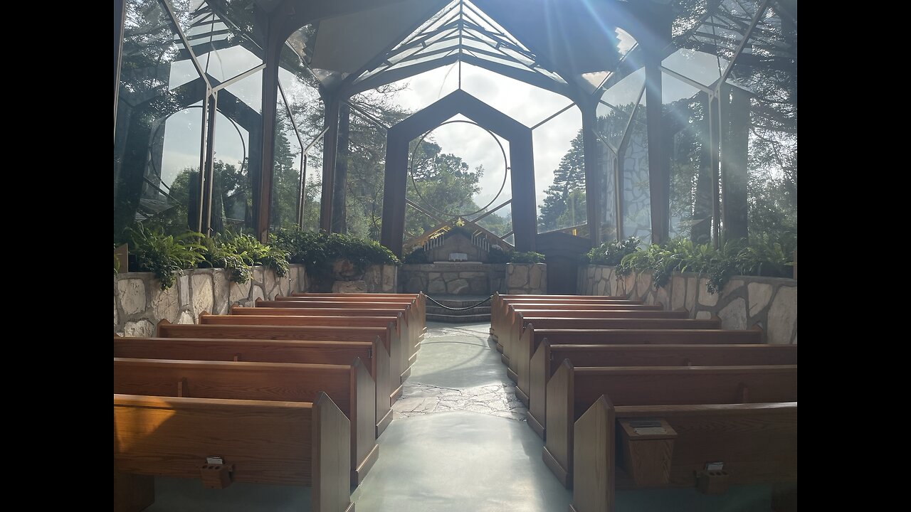 Walking tour of Wayfarers Chapel