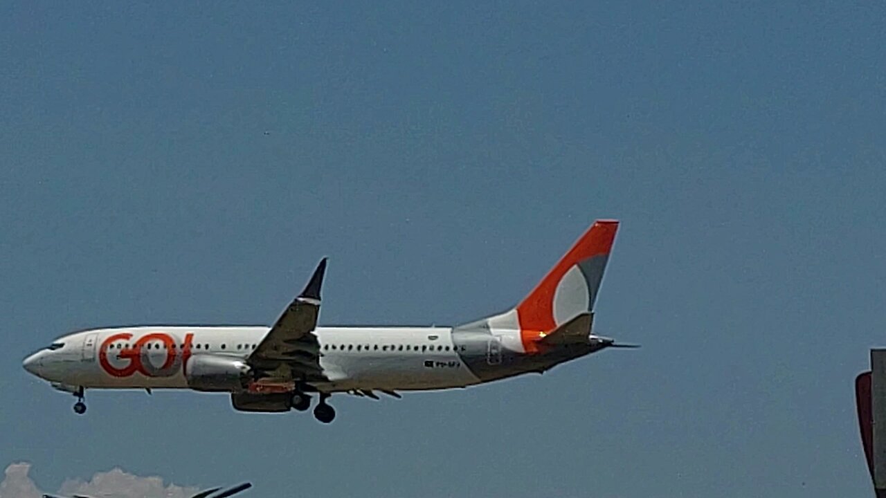 Boeing 737 MAX 8 PS-GPJ vindo de Brasília para Manaus