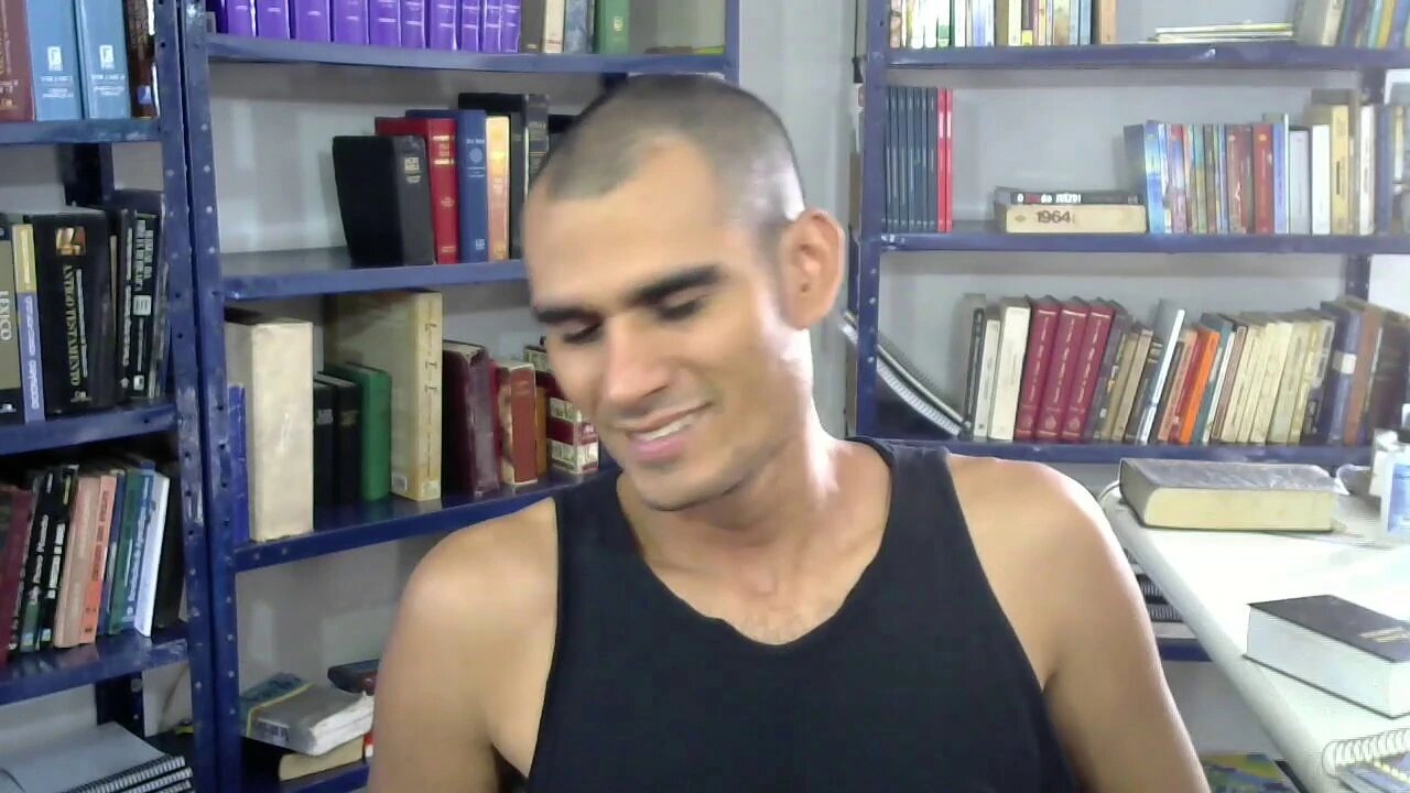 Felipe neto não faz sentido