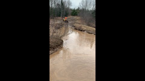 Outlander 800 in the mud