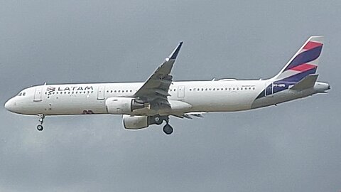 Airbus A321 PT-XPB vindo de Guarulhos para Manaus/Airbus A321 PT-XPB coming from Guarulhos to Manaus