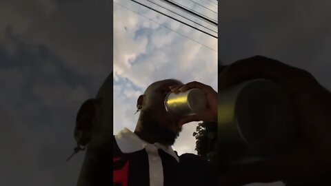 Djonga com a camisa do Vasco no Natal