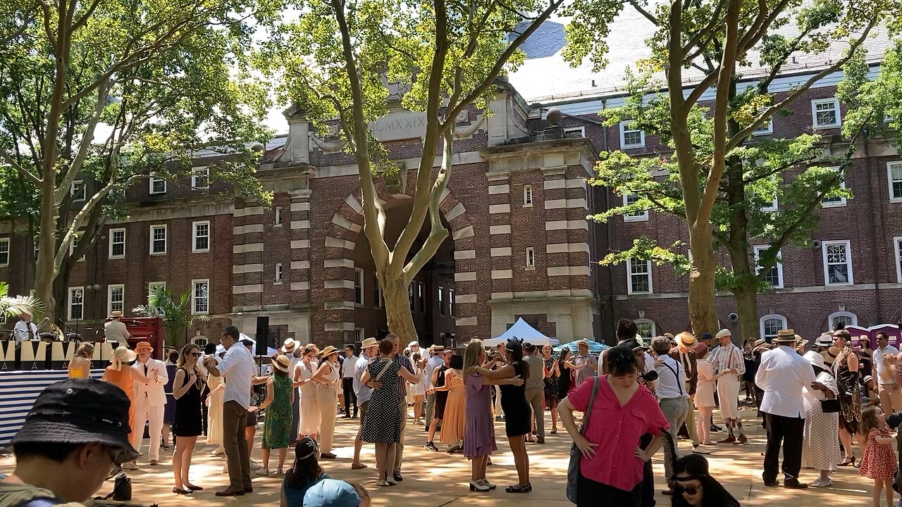 Exploring Governors Island: Colonels Row & Castle Williams
