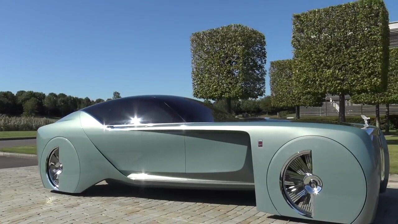 Rolls royces from the year 2035!!