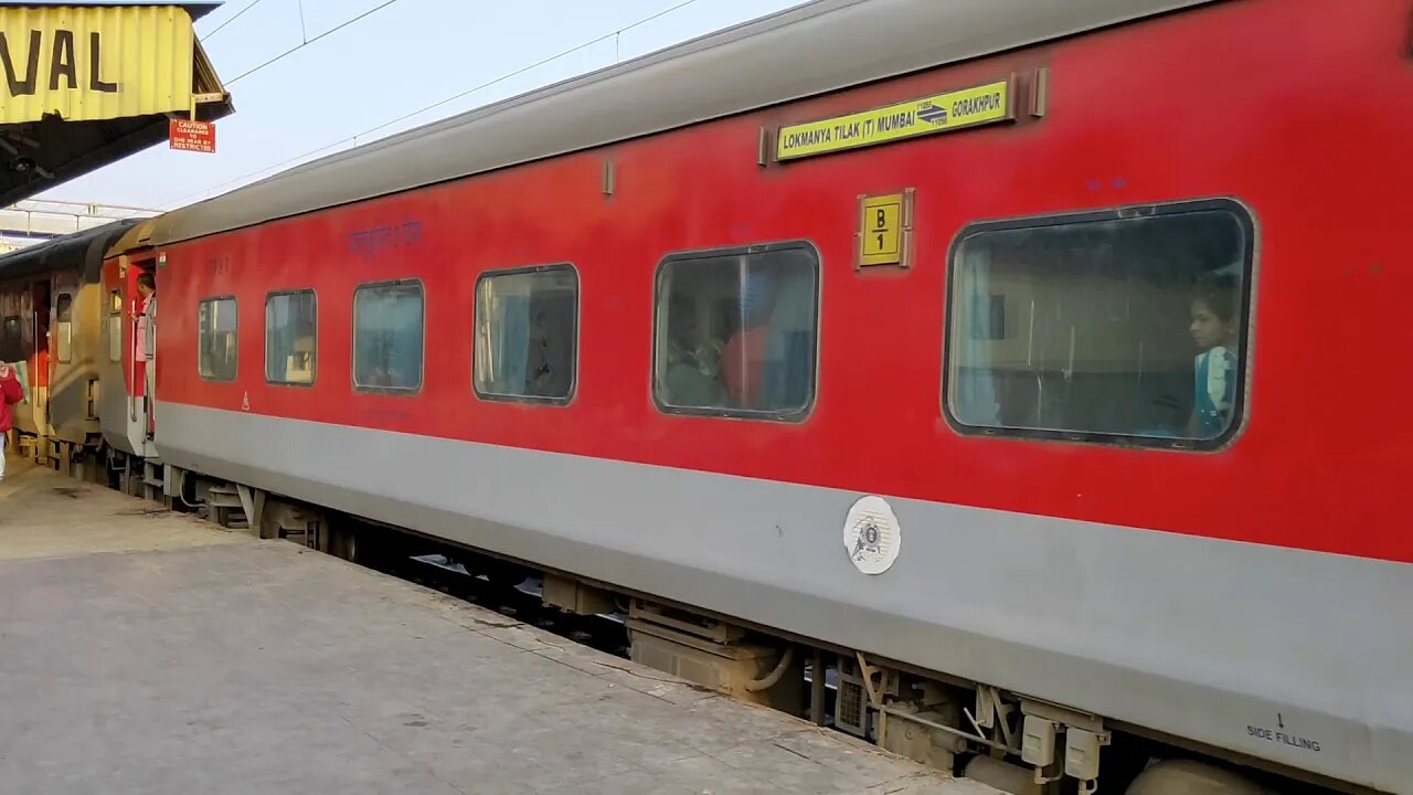 11056 | Godan Express | Journey | Bhusawal – Thane | 22nd Feb 20 | Itarsi WAP 7 |