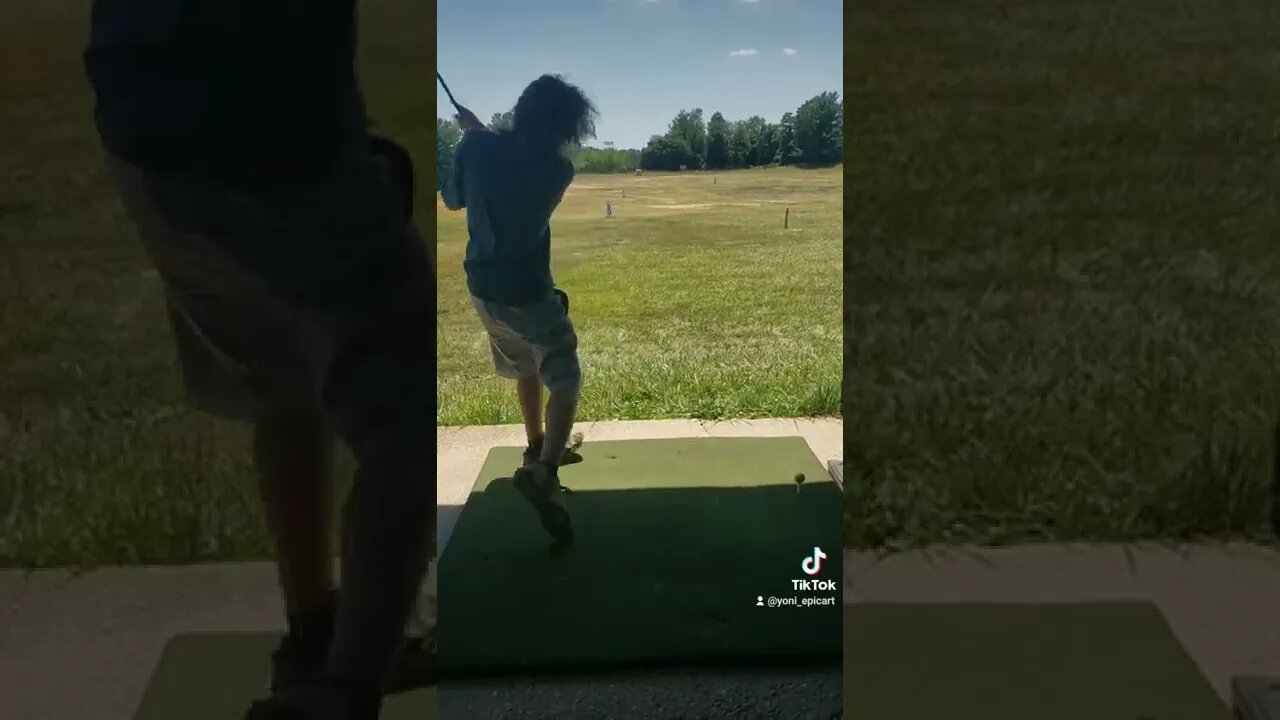 Yoni_EpicArt plays golf