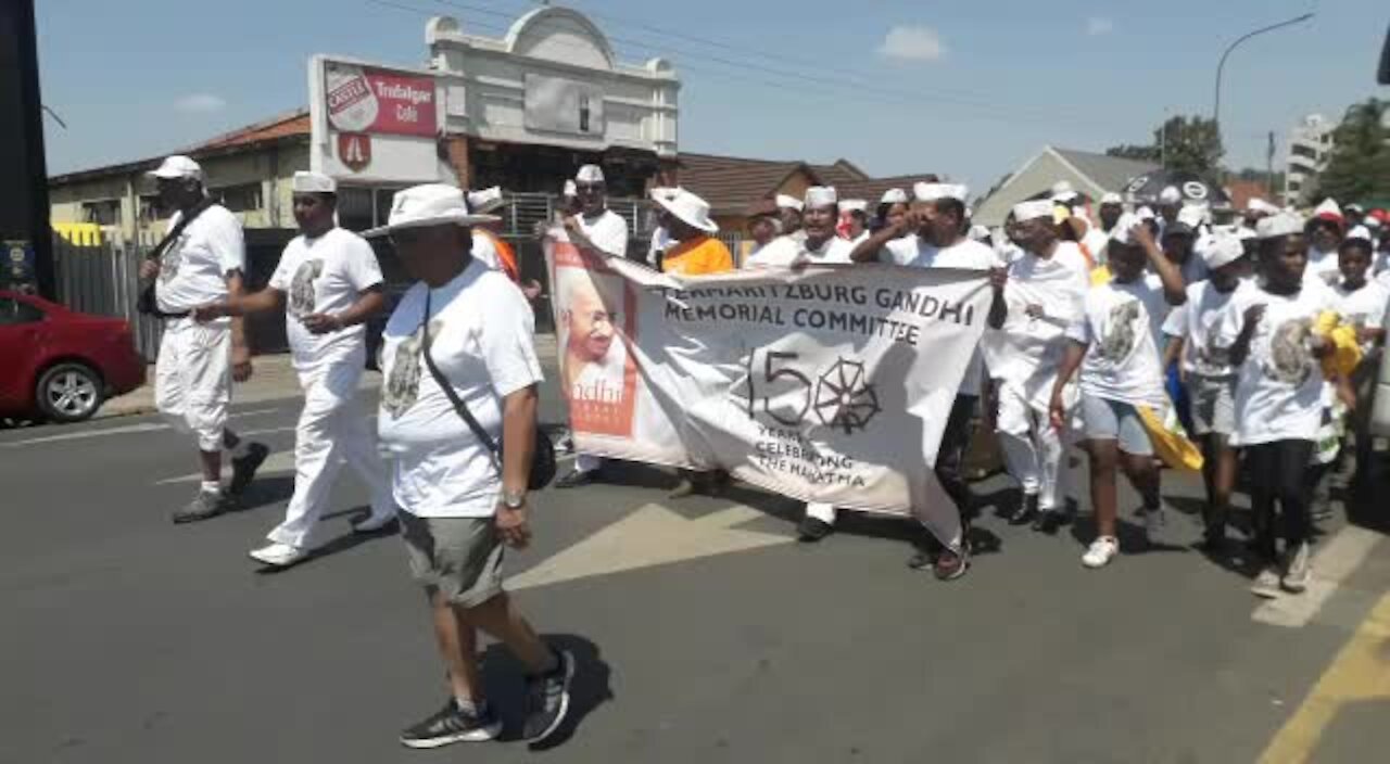 SOUTH AFRICA - Durban - Mahatma Gandhi peace walk (Videos) (SfY)